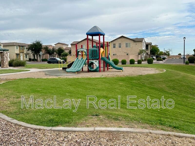 Phoenix House: 5216 W Albeniz Pl