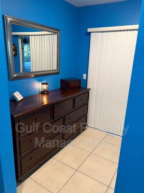 Bonita Springs House: 11652 PAWLEY AVE