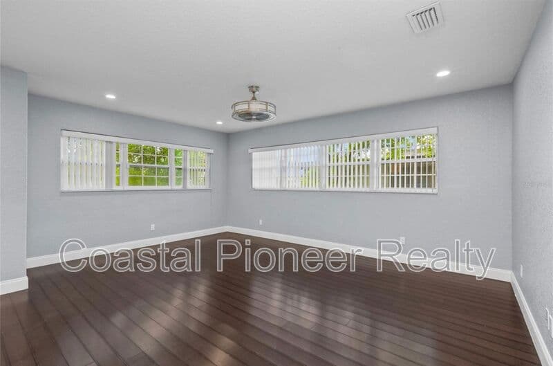 Tampa House: 1520 S Church Ave