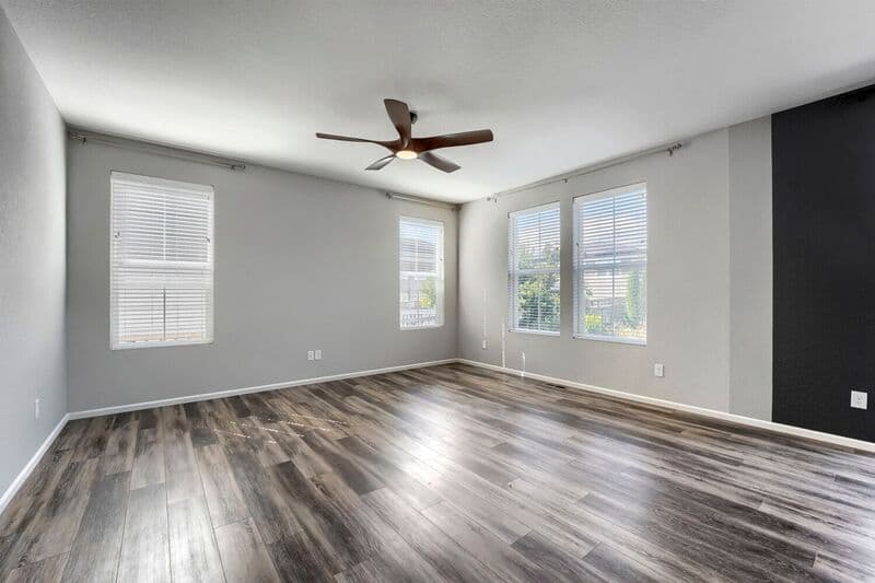 Aurora House: 6181 N Malaya St