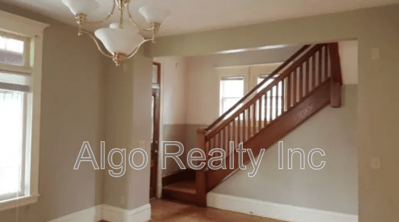 Minneapolis House: 3119 James Ave N