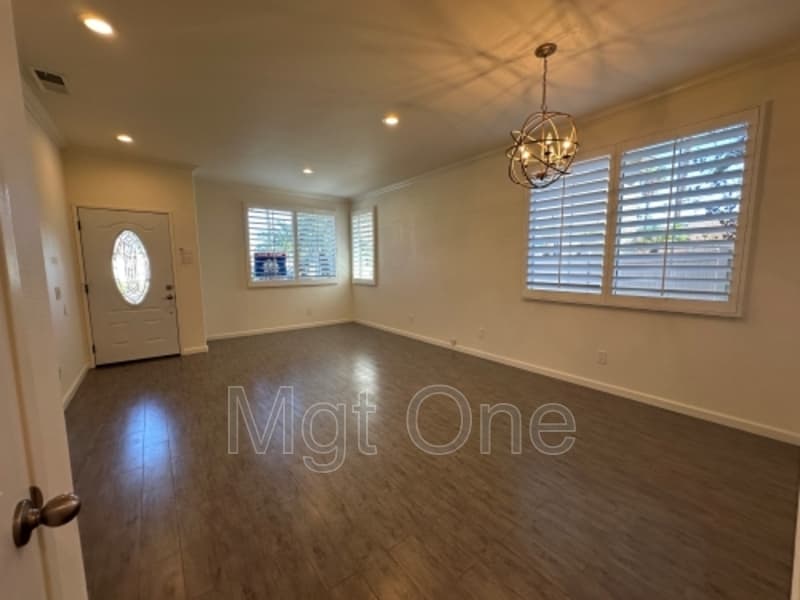 Corona House: 3491 Redport Drive