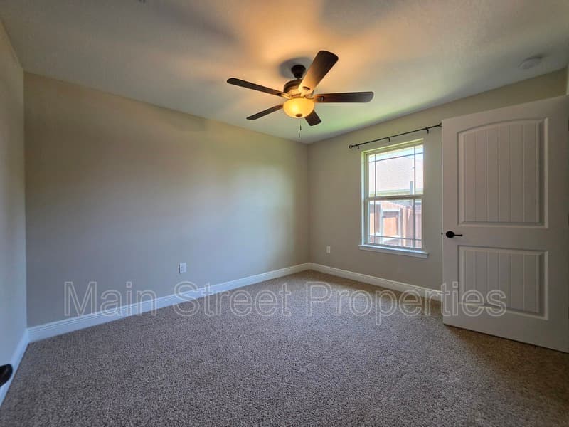 Milton House: 8839 Longmont Way