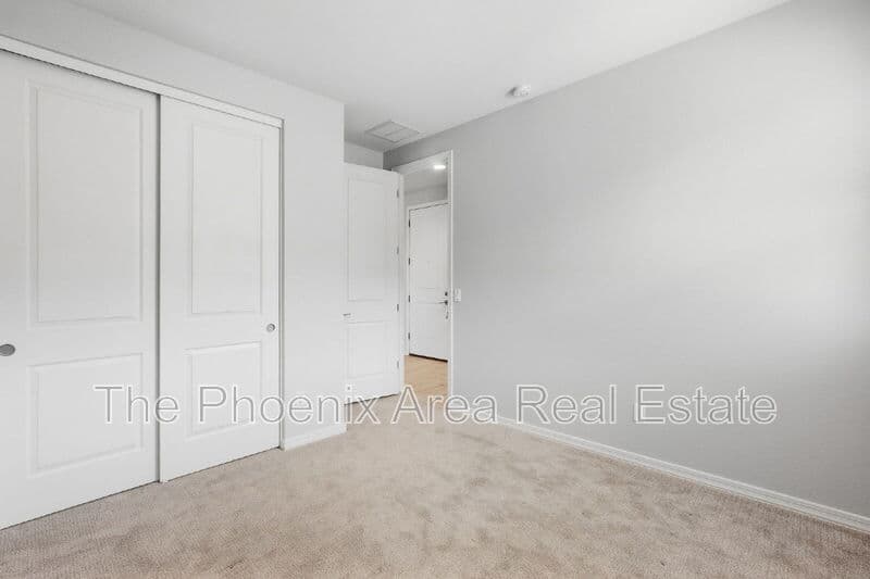 Maricopa House: 35786 W Santa Monica Ave