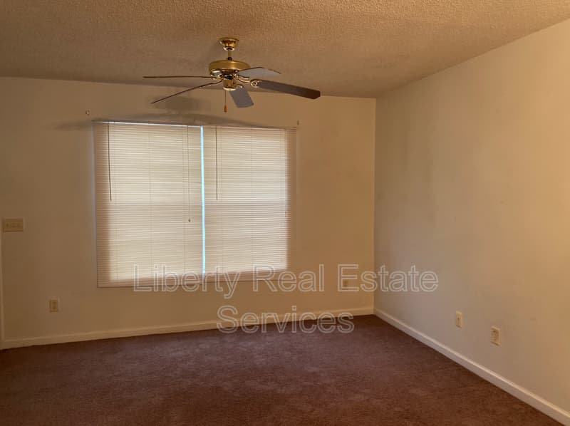 Hinesville Condo: 1100 Pineland Ave