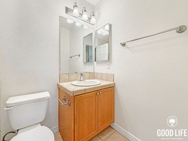 La Mesa Condo: 5425 Lake Murray Blvd