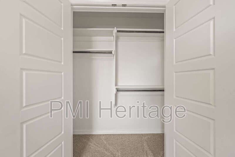 Bentonville House: 5802 Southwest Teppee Avenue