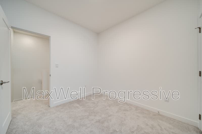 Edmonton Condo: 11315 58 Avenue NW