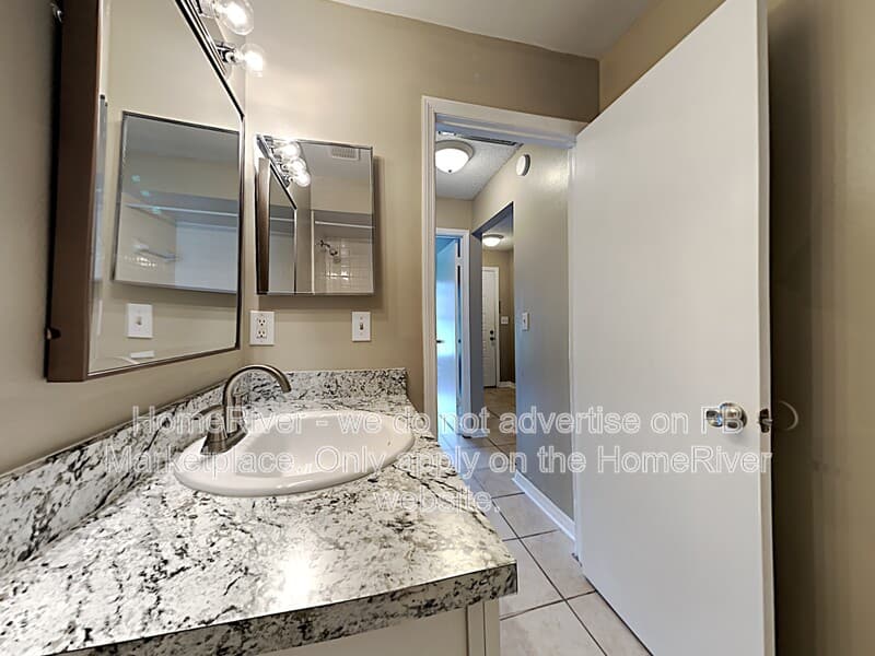 Kissimmee Townhome: 565 Hunter Cir