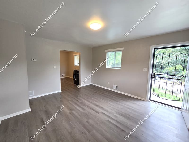 East Point Condo: 2762 Palm Dr