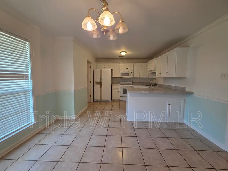 Cabot House: 26 Stonewood Drive