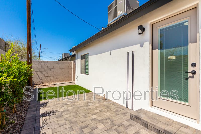 Phoenix House: 614 N 10th Ave Unit A