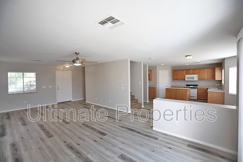 El Mirage House: 12413 W Willow Ave