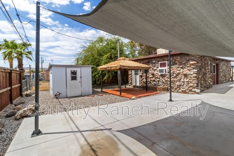 Bullhead City House: 460 Patillo Drive