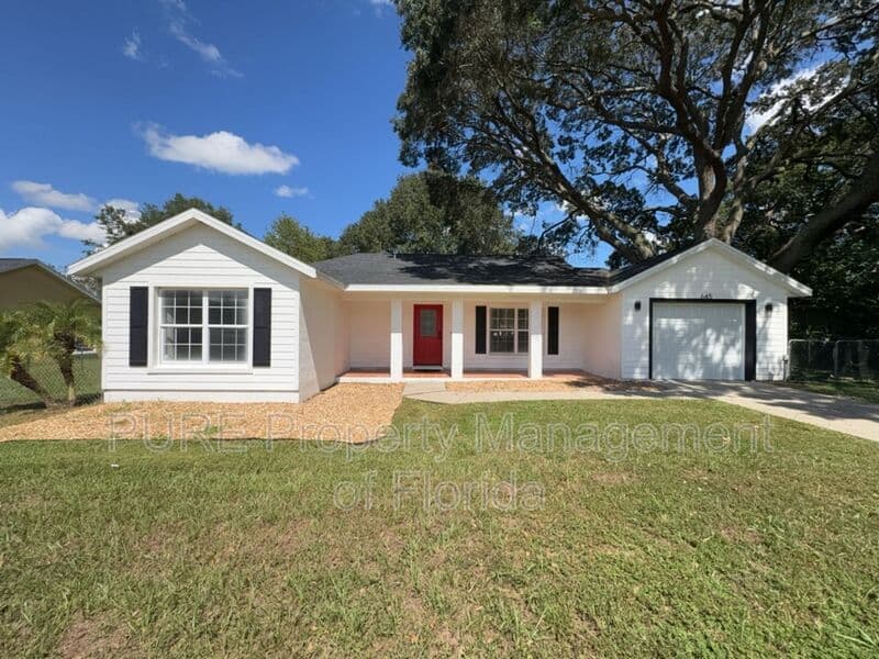 Ocala House: 645 NW 65th St