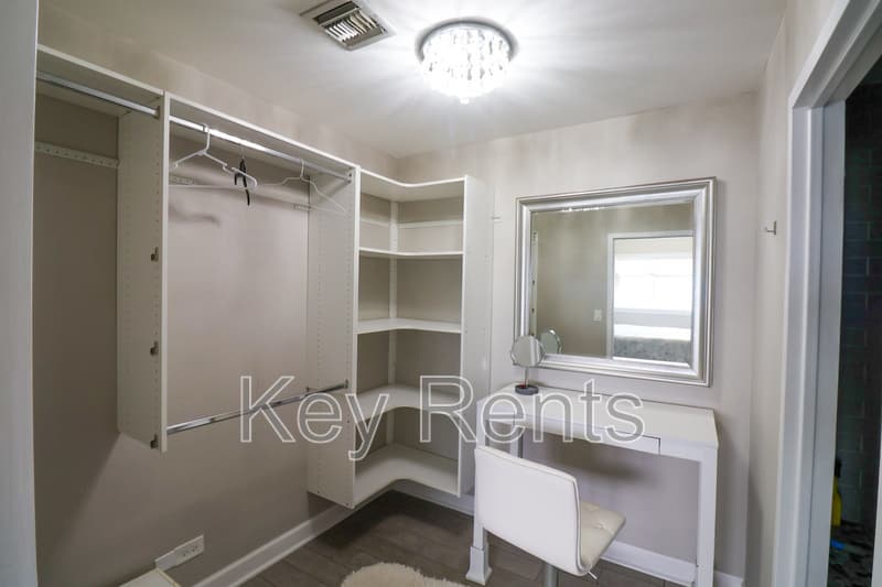 Pensacola Condo: 825 Bayshore Dr.