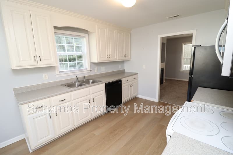 Clayton House: 410 Whitehall Ct