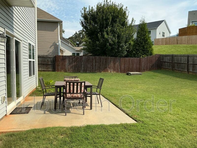 Moore House: 363 Faulkner Dr.