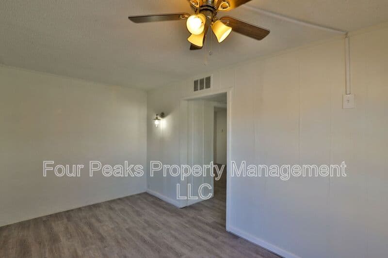Phoenix House: 102 E. Hatcher Rd.