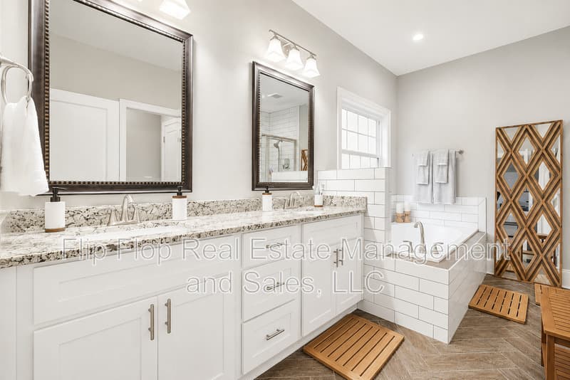 Tallahassee House: 3325 Mariana Oaks Drive