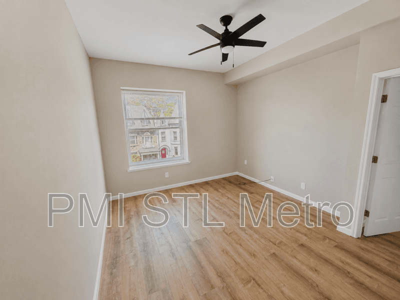 St. Louis Condo: 3672 Russell Blvd