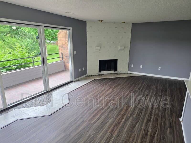 West Des Moines Condo: 1100 50th Street