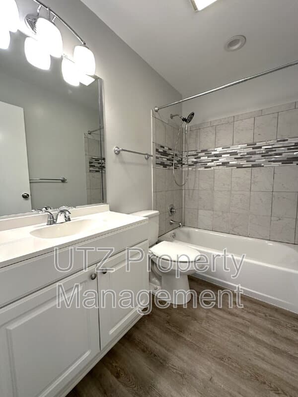 Glen Burnie Condo: 1111 Castle Harbour Way