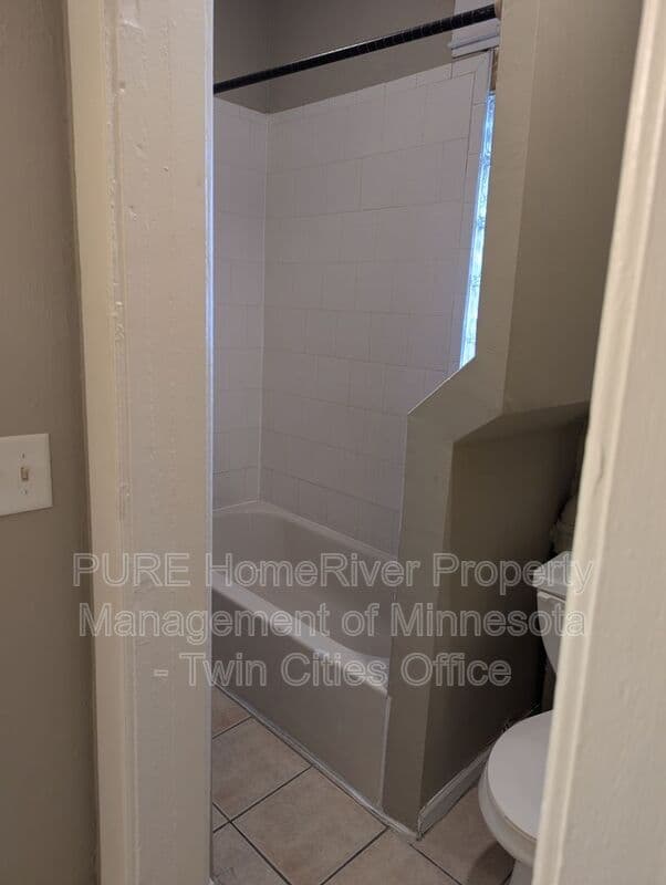 Saint Paul Condo: 605 Van Buren Ave