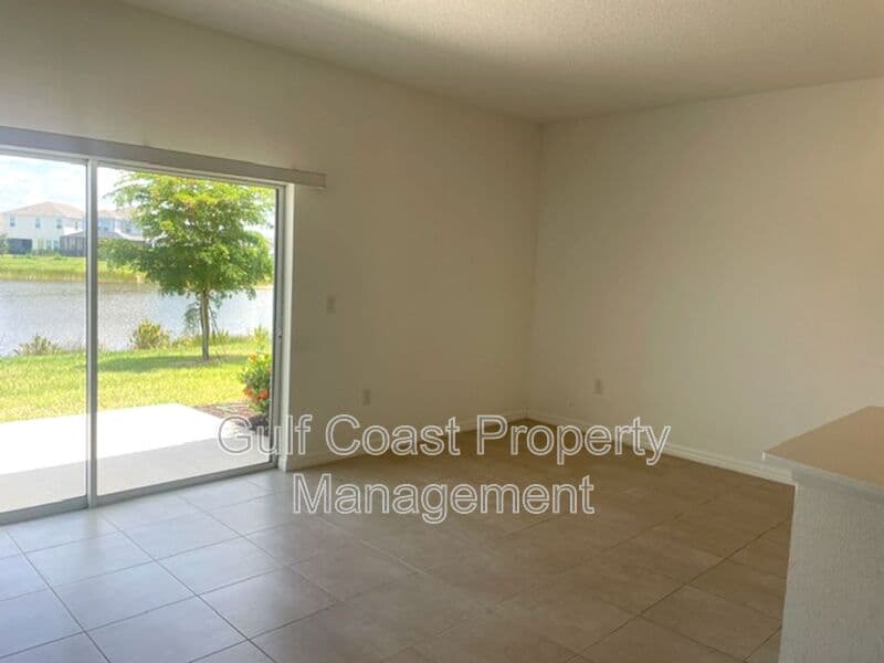 Nokomis House: 5730 Archipelago Street