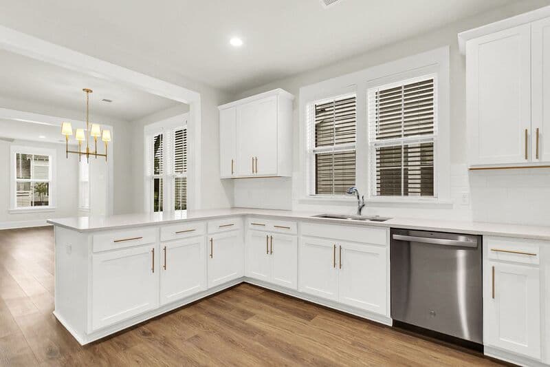 Summerville Townhome: 254 Symphony Ave