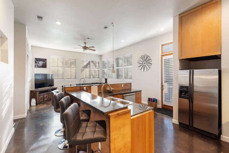 Austin Condo: 2612 Carnarvon Ln