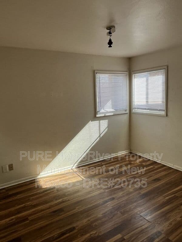 Albuquerque House: 10508 Love Ave NE