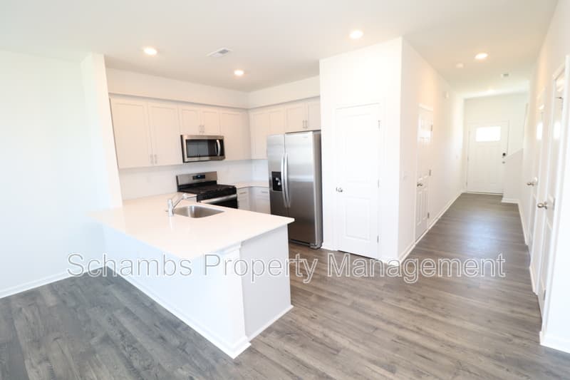 Wake Forest House: 360 Freestall Dr