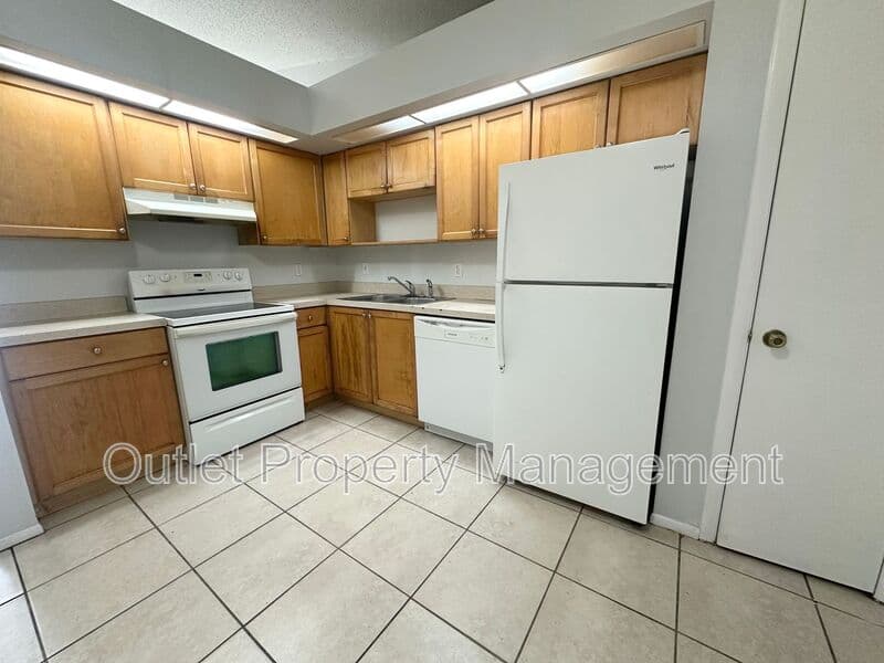 Sanford House: 1710 Ridgewood Lane