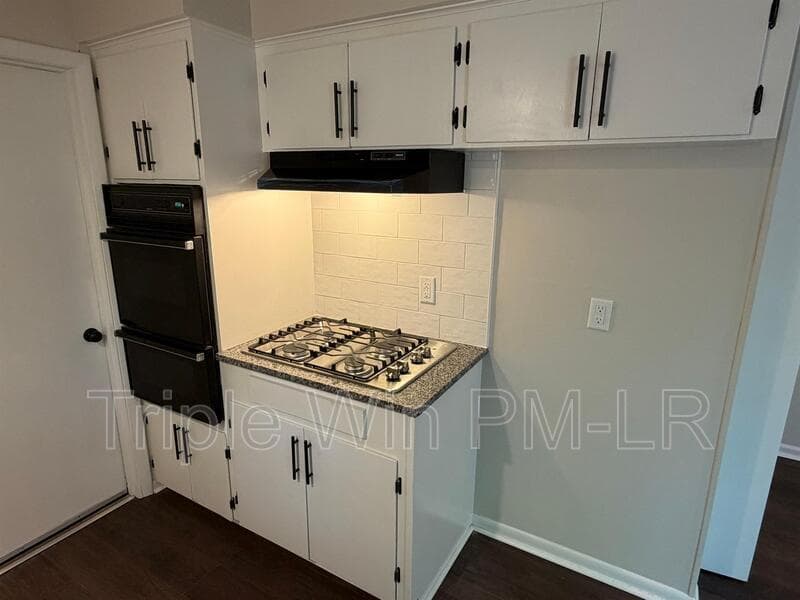 Little Rock House: 8 Glendale Drive