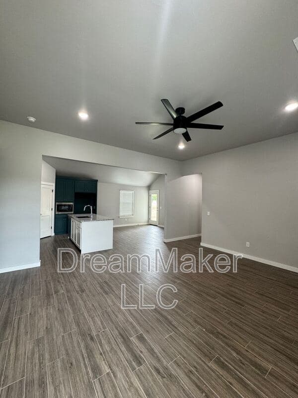 Goldsby House: 715 Apple Blossom Way