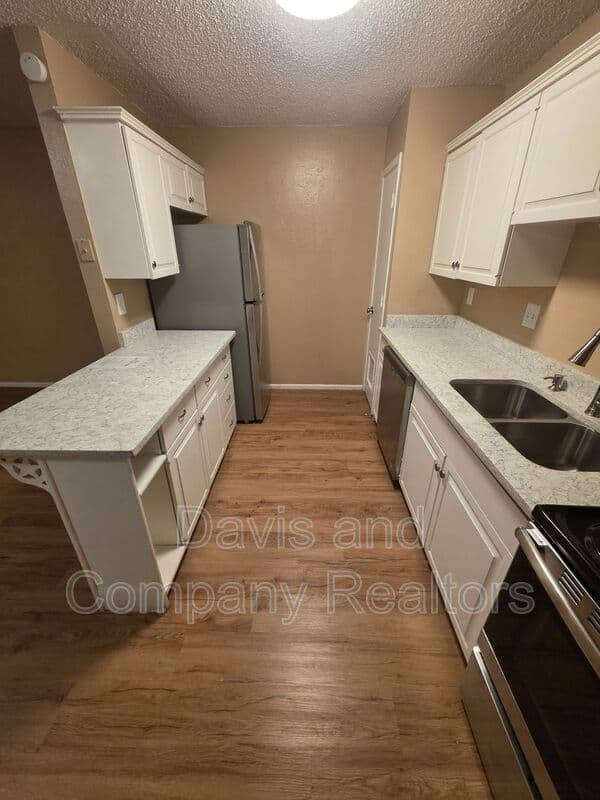 Midland Condo: 3310 Bedford Ave