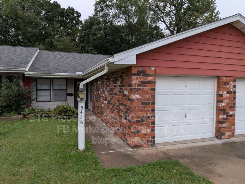 Peoria House: 3426 W Dorchester Ridge
