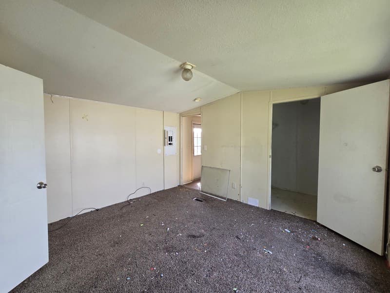 Fayetteville House: 2416 Cattail Cir