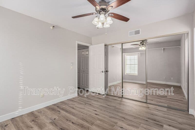 Scottsdale House: 8020 E Thomas Rd