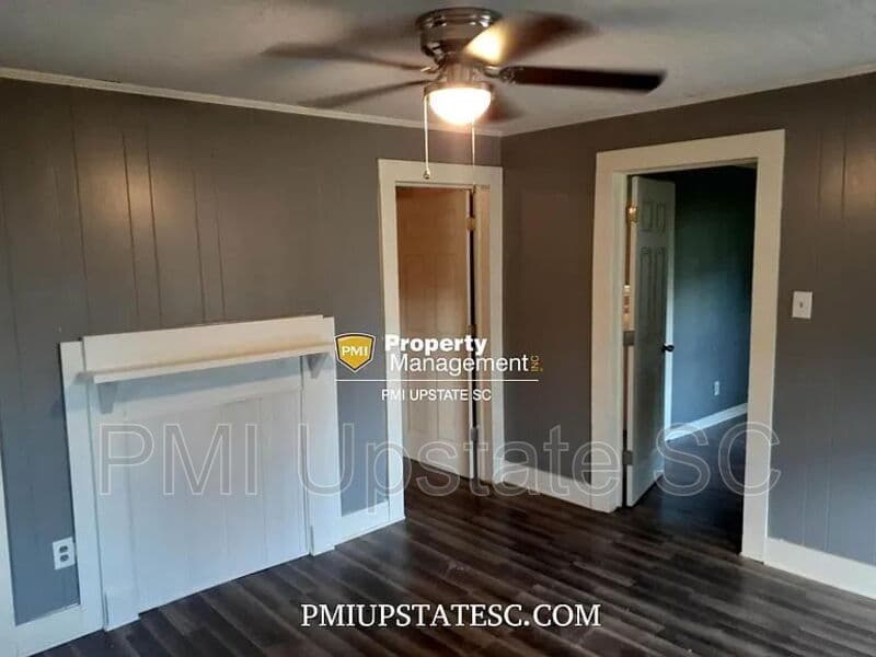 Wellford House: 143 Forrest St