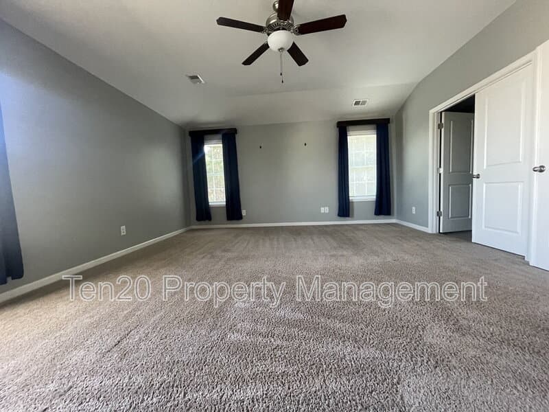 Columbus House: 4955 Brightstar Lane