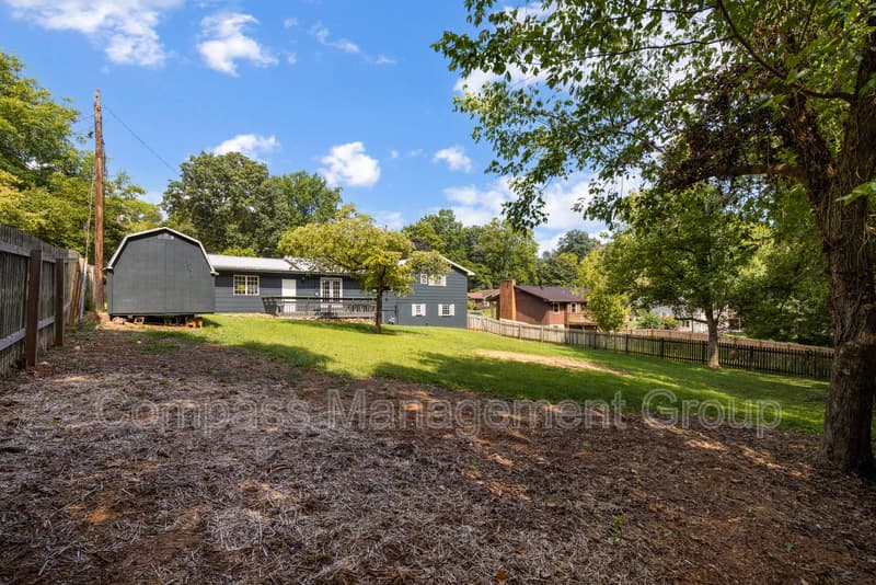 Knoxville House: 1505 Aldenwood Lane