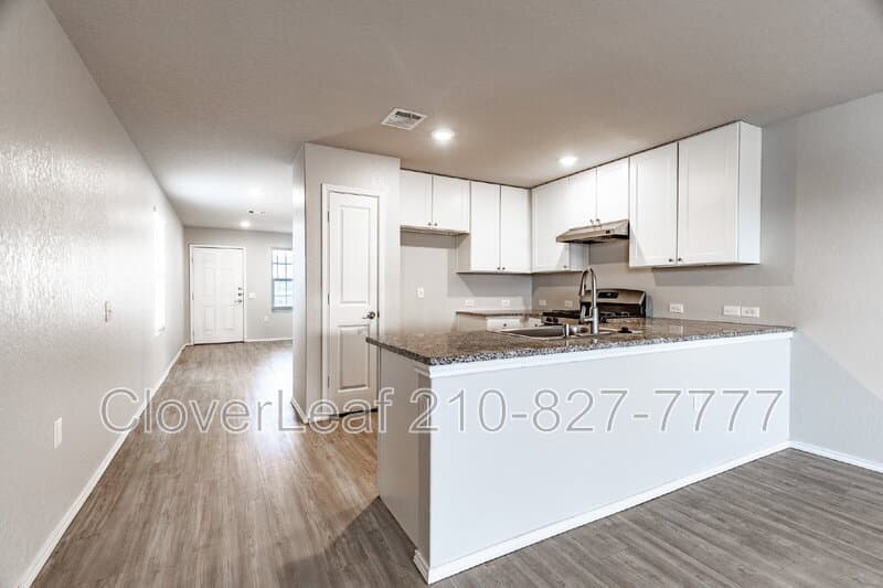 San Antonio House: 1403 Slice Parkway