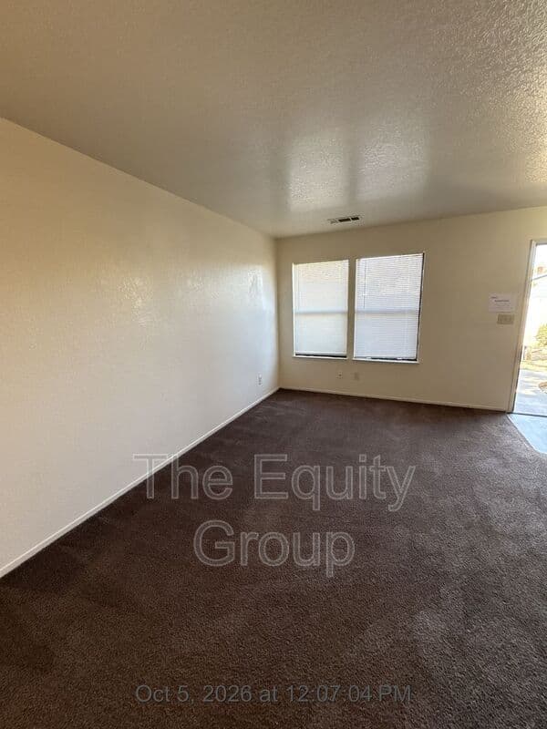 Tulare House: 1270 Tustin Circle