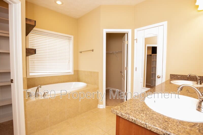 Fortson House: 9223 Granite Field Ct