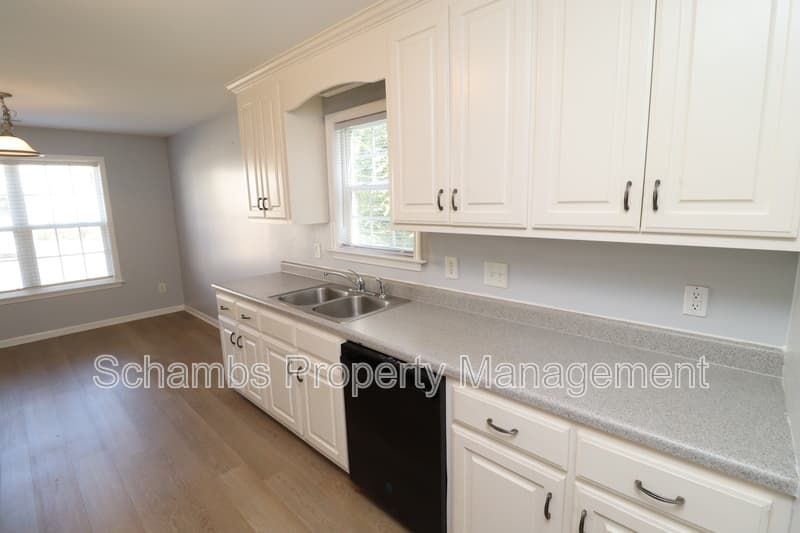 Clayton House: 410 Whitehall Ct