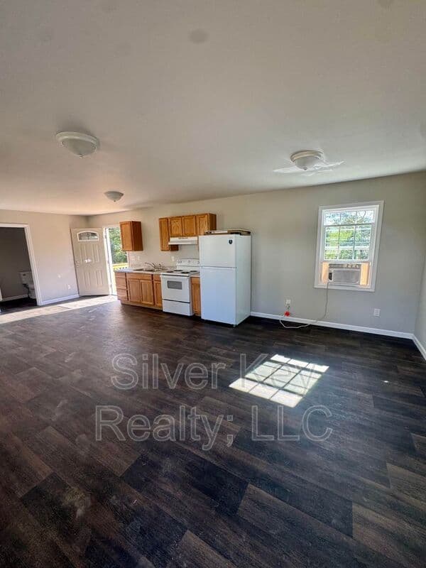 Athens Condo: 3000 Highway 11 S.
