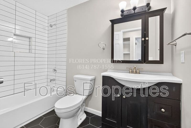 Columbus House: 2561 Milverton Way