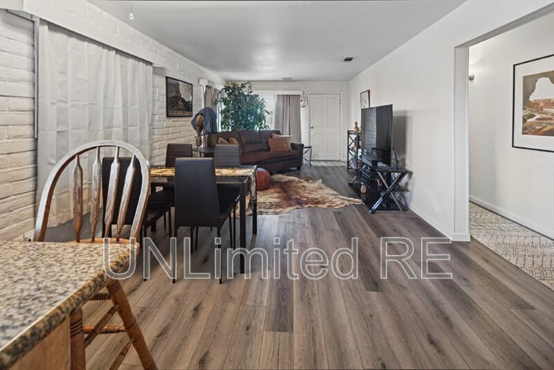 Bullhead City House: 1385 Church Dr